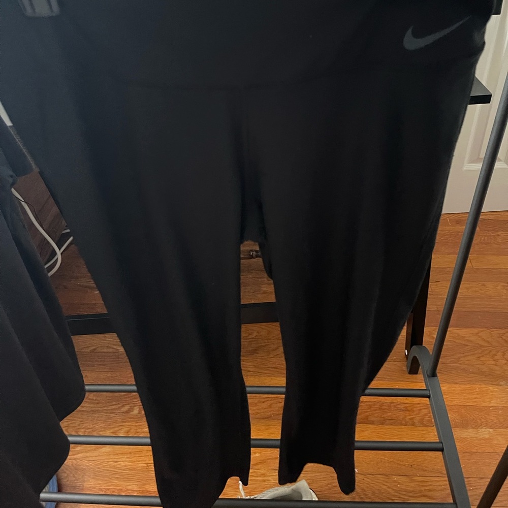 Nike Capri leggings women